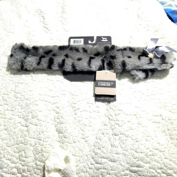 NWT Friends Forever Faux Fur Dog Scarf Size XS/S - Picture 6 of 11